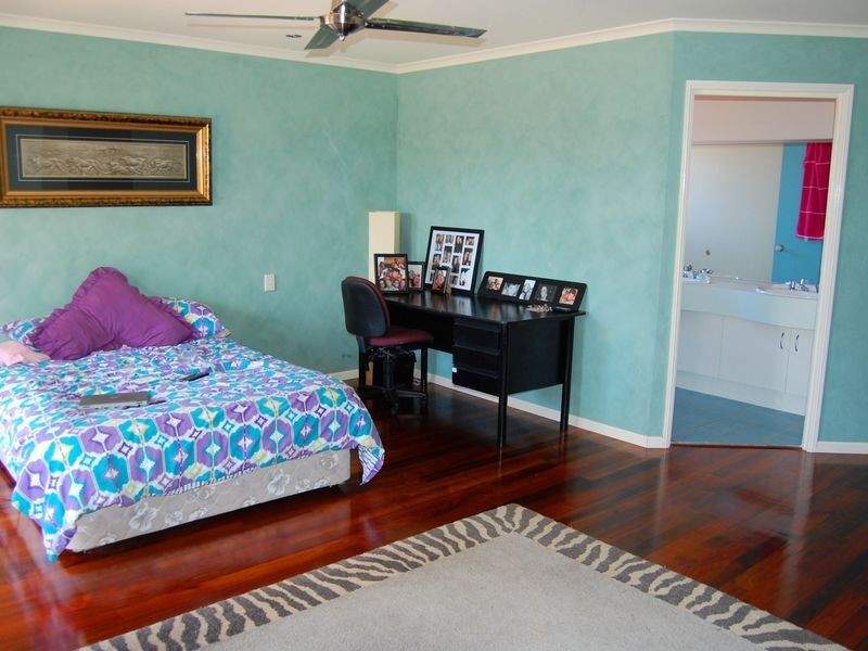 78 Lochlomond Dr, Banora Point NSW 2486