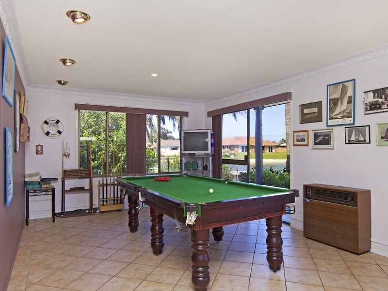 15 Shearwater Parade, Tweed Heads NSW 2485