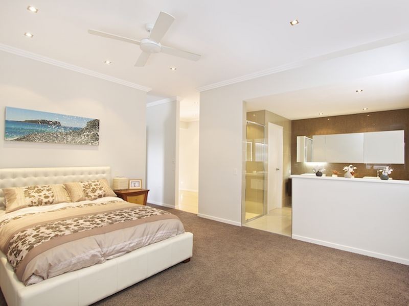 37 Martinelli Ave, Banora Point NSW 2486