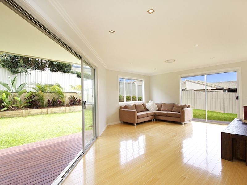 37 Martinelli Ave, Banora Point NSW 2486