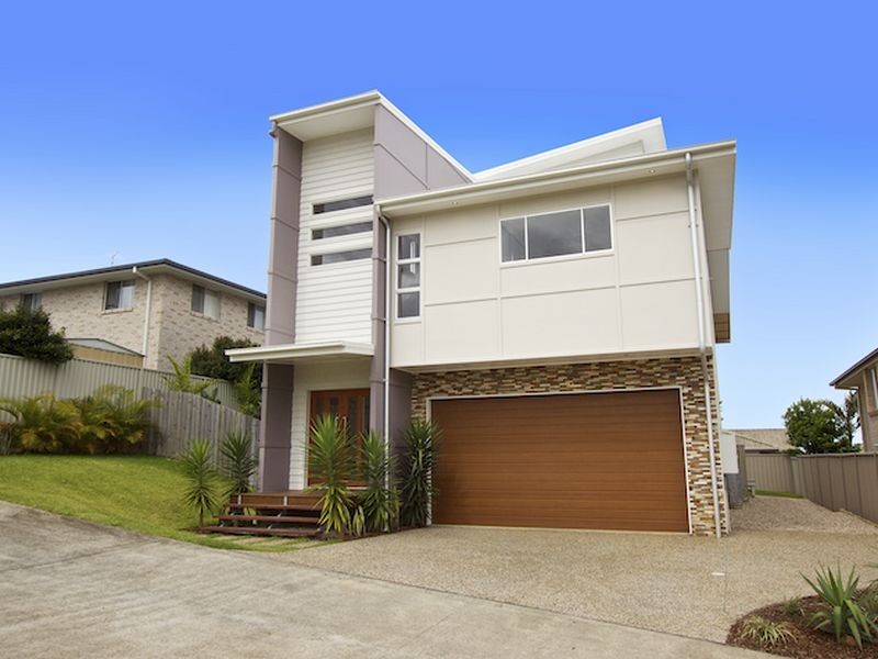37 Martinelli Ave, Banora Point NSW 2486
