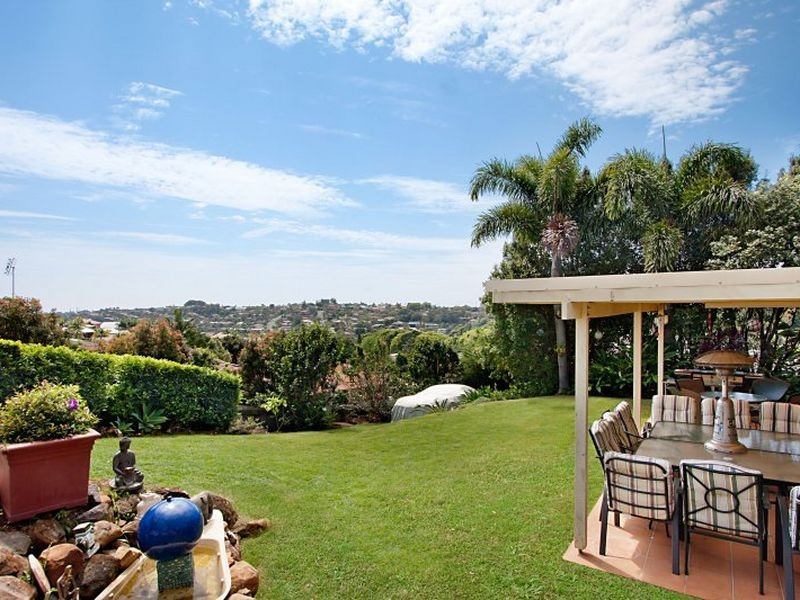 22 Tyrone Terrace, Banora Point NSW 2486