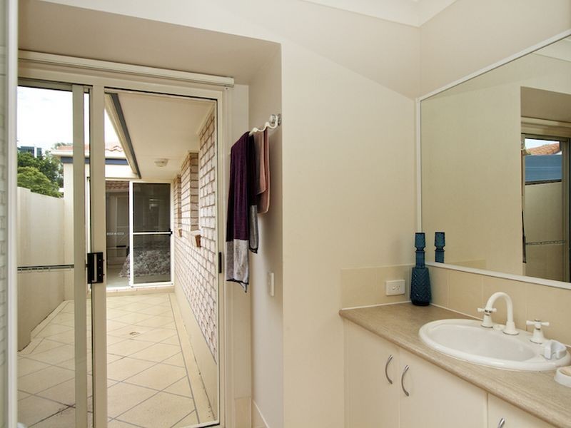 5 Rosewater Cres, Tugun QLD 4224