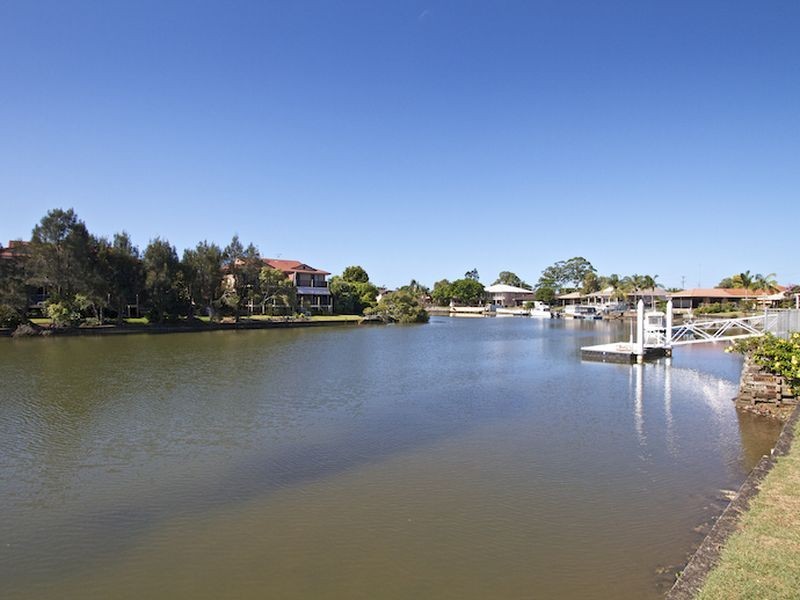 112 Jacaranda Ave, Tweed Heads West NSW 2485