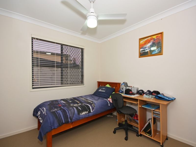 16 Yarraman Chase, Waterford QLD 4133