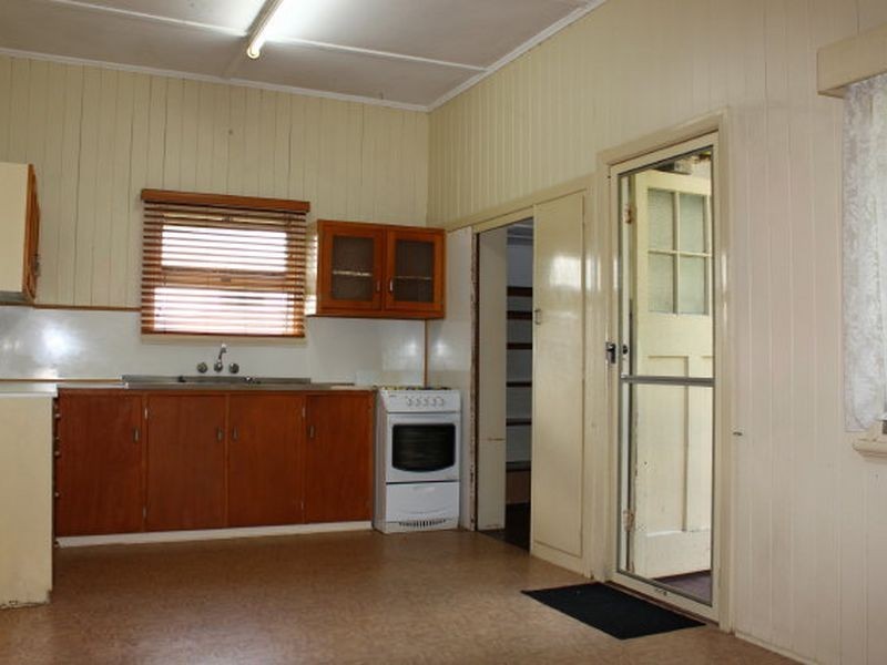 86 Dutton Street, Coolangatta QLD 4225