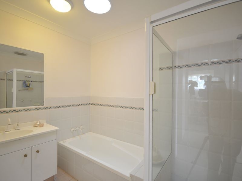 19 Sellin Place, Currumbin Waters QLD 4223