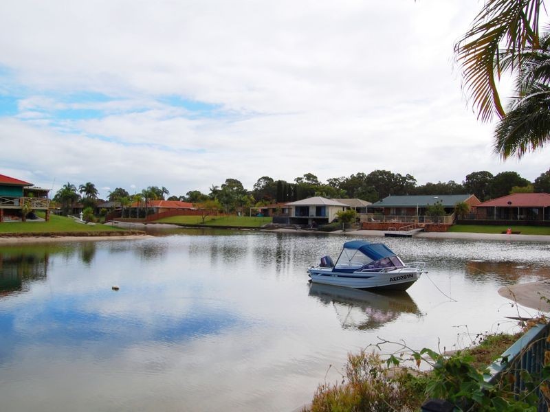 2/11 Limosa Road, Tweed Heads West NSW 2485