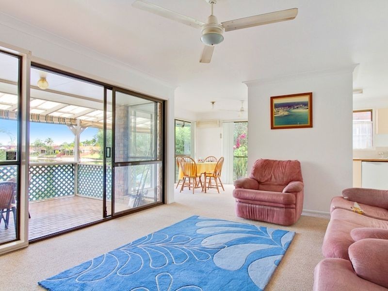 2/11 Limosa Road, Tweed Heads West NSW 2485