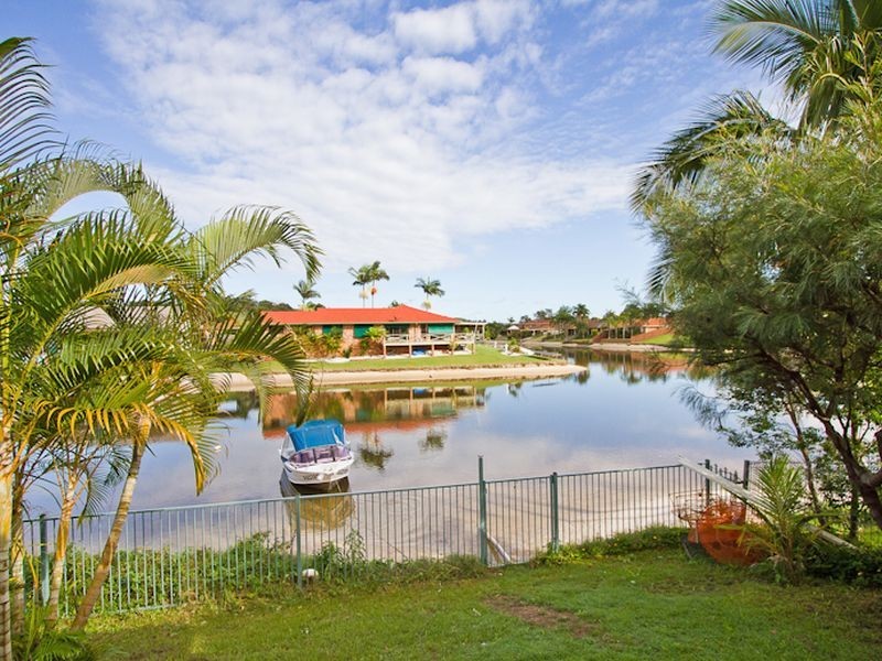 2/11 Limosa Road, Tweed Heads West NSW 2485
