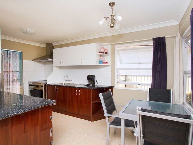 13 Honeysuckle Street, Tweed Heads West NSW 2485