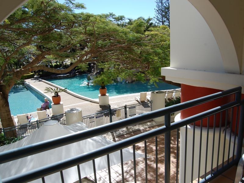 235-237/99 Griffith Street ‘Calypso’, Coolangatta QLD 4225