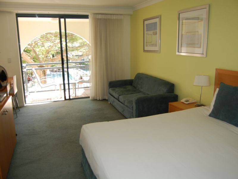 235-237/99 Griffith Street ‘Calypso’, Coolangatta QLD 4225