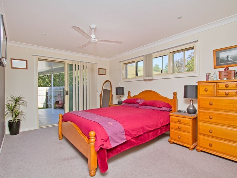 8 Firetail Court, Tweed Heads South NSW 2486