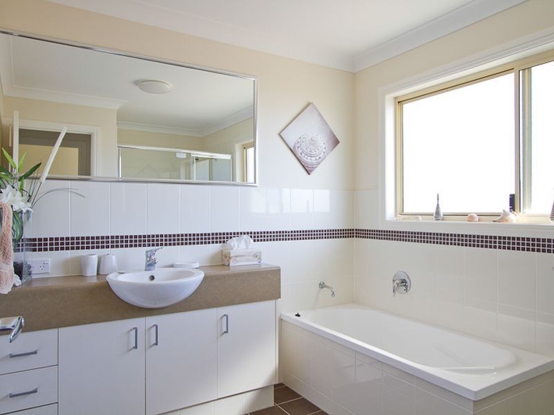 8 Firetail Court, Tweed Heads South NSW 2486