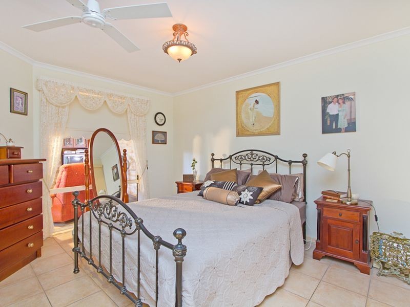 94 Avondale Drive, Banora Point NSW 2486