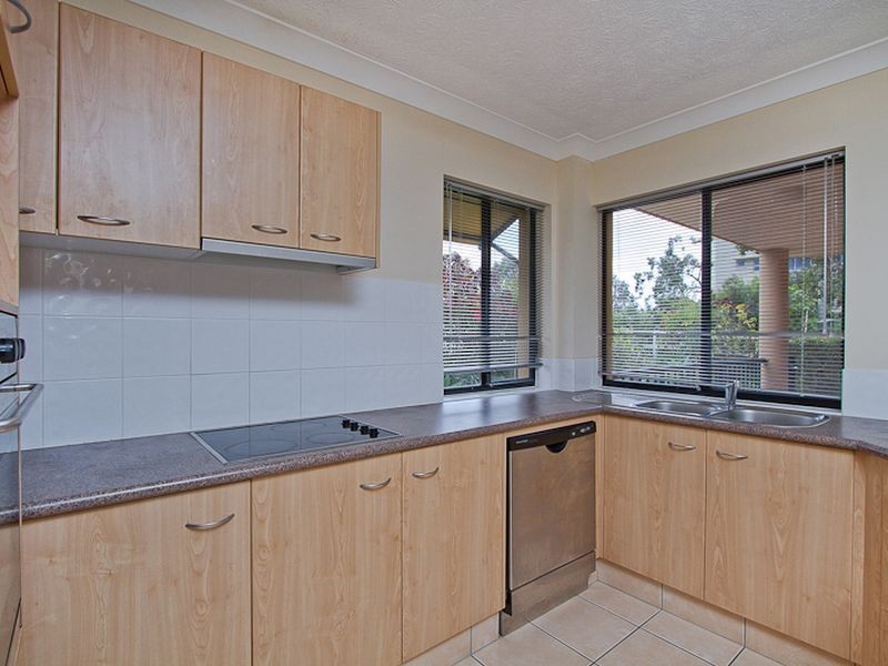 3/6 Rutledge Street, Coolangatta QLD 4225