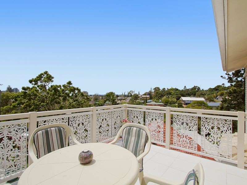 28 Ballow Street, Coolangatta QLD 4225