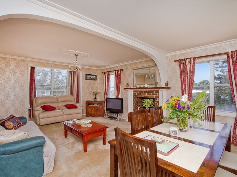 28 Ballow Street, Coolangatta QLD 4225