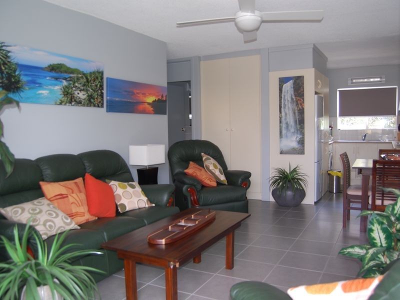 4/63 Stapylton Street, Coolangatta QLD 4225