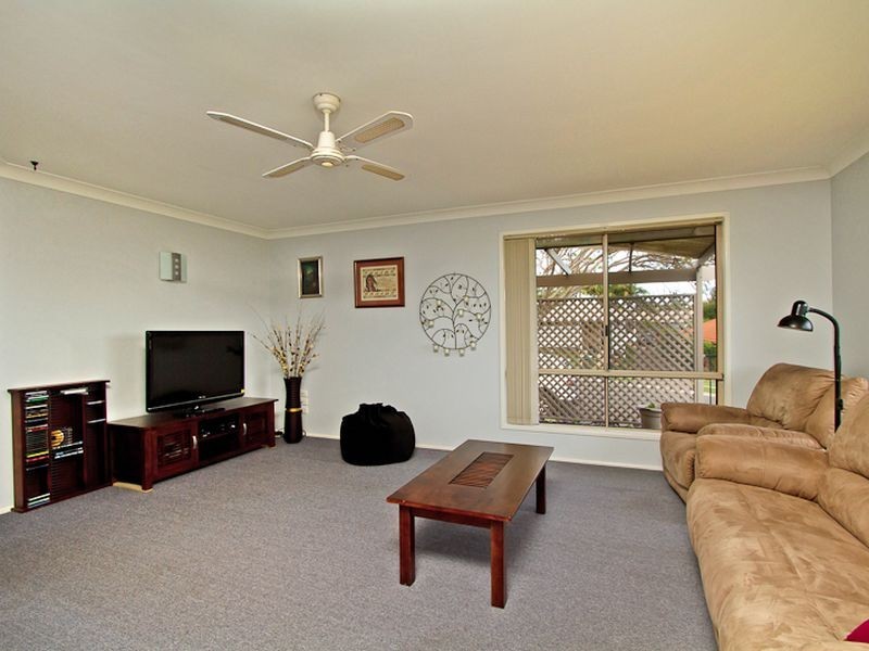 1 Chestnut Drive, Banora Point NSW 2486