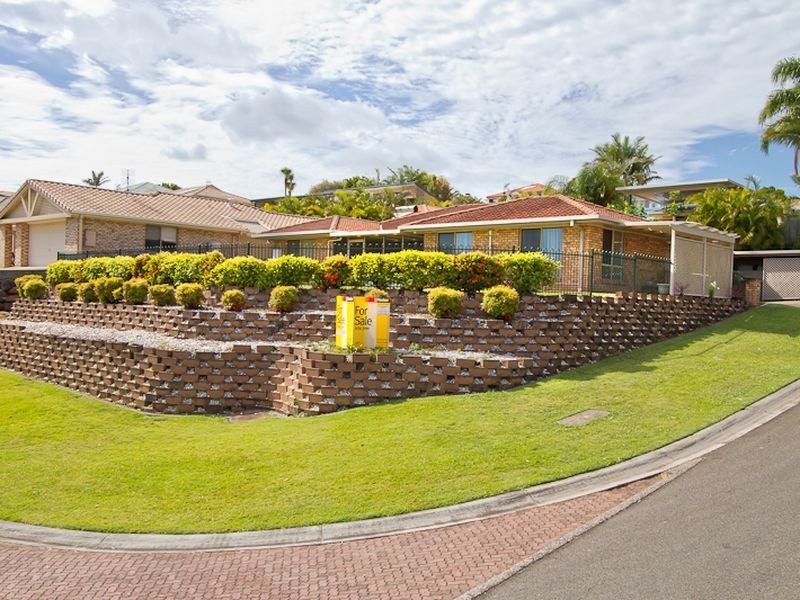 1 Chestnut Drive, Banora Point NSW 2486