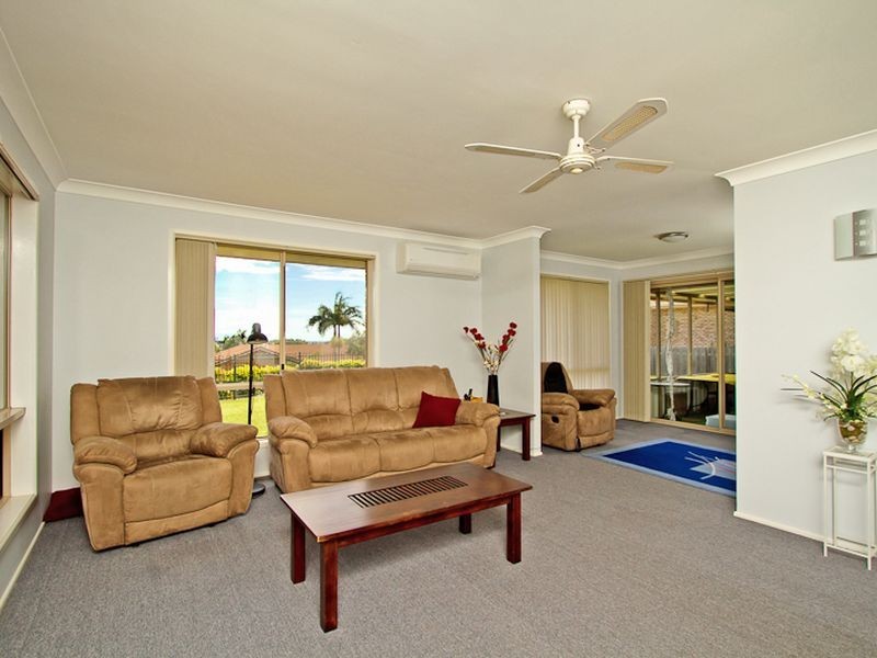 1 Chestnut Drive, Banora Point NSW 2486