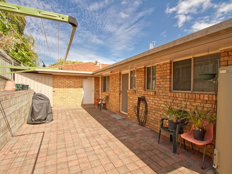 1 Chestnut Drive, Banora Point NSW 2486