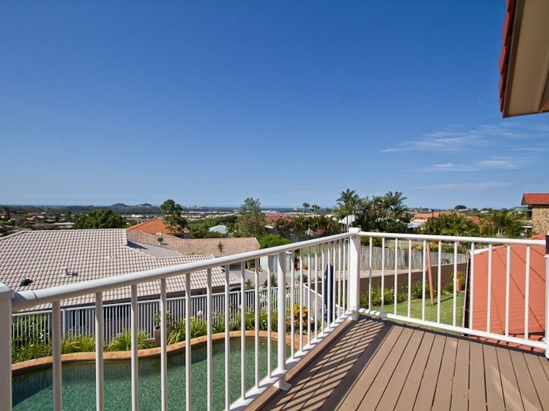 13 Inverness Court, Banora Point NSW 2486