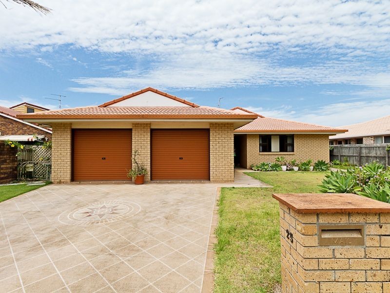 25 Shearwater Parade, Tweed Heads NSW 2485