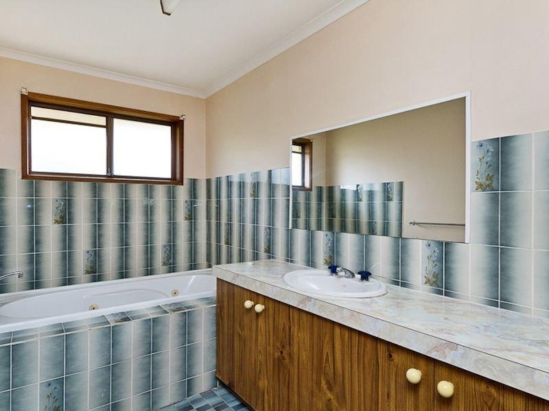 25 Shearwater Parade, Tweed Heads NSW 2485