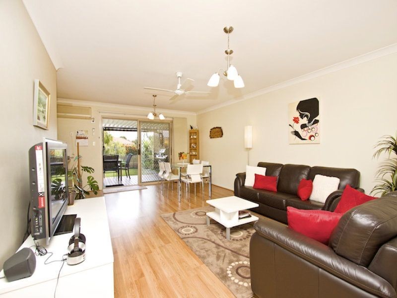 1/27 Avondale Drive, Banora Point NSW 2486