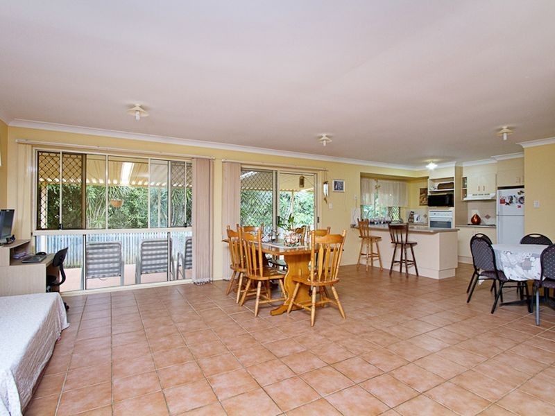 33 Glen Ayr Drive, Banora Point NSW 2486
