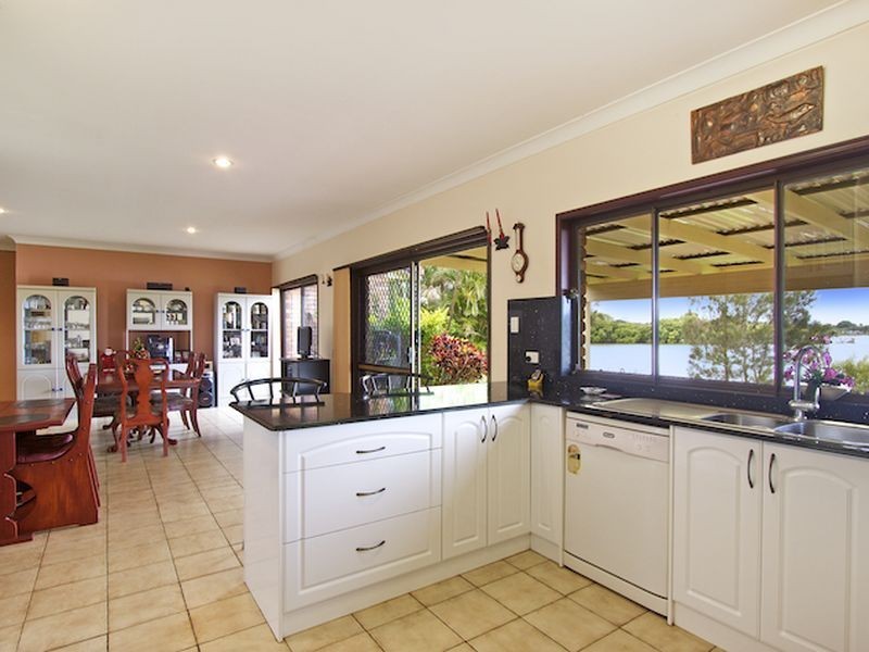 14 Seafarer Place, Banora Point NSW 2486