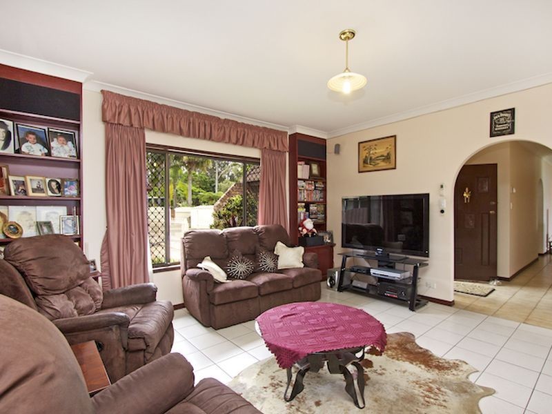 14 Seafarer Place, Banora Point NSW 2486