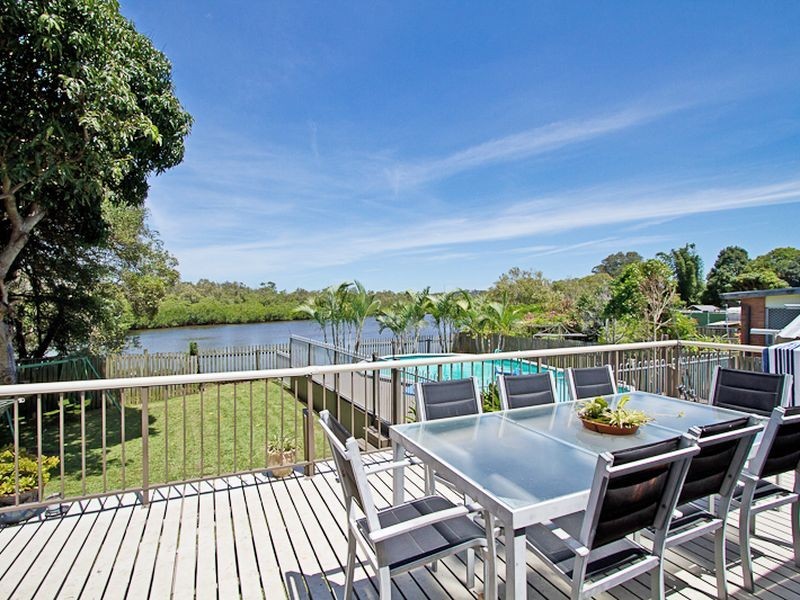 166 Kennedy Drive, Tweed Heads West NSW 2485