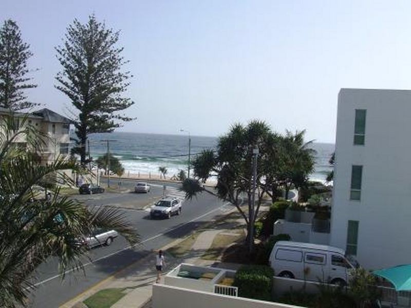 9/6-10 Tomewin, Currumbin QLD 4223
