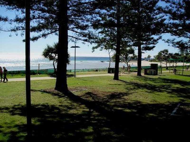 7/156 Marine Parade, Rainbow Bay QLD 4225