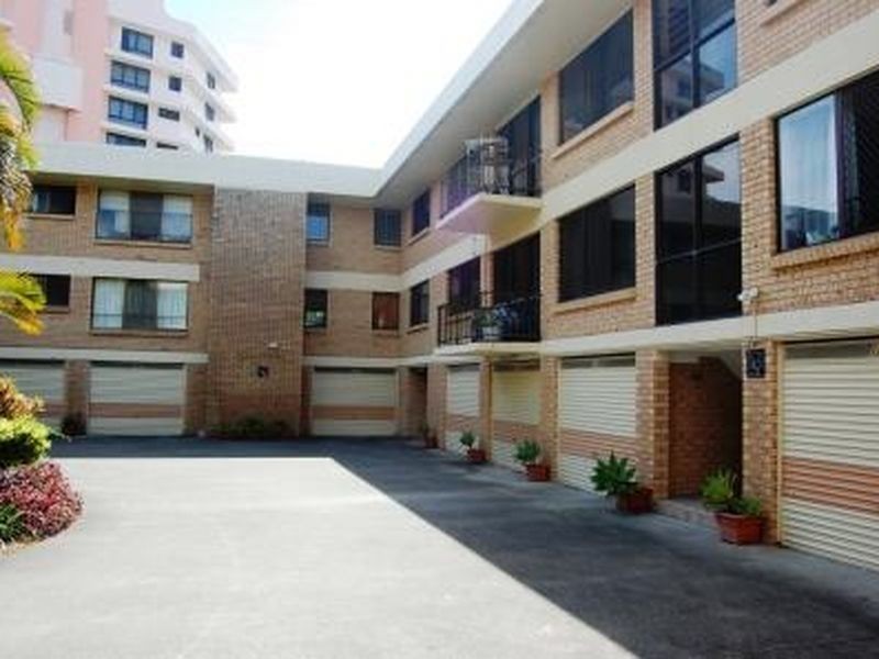 6/123 Golden Four Drive, Bilinga QLD 4225