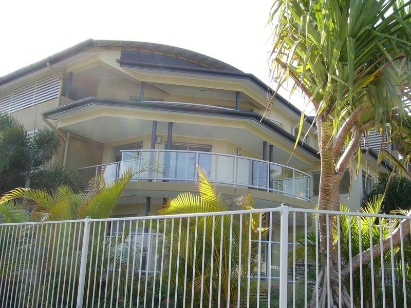 8/50 Miles Street, Kirra QLD 4225