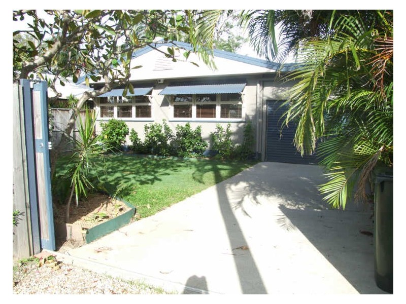 28 West Wyberba Street, Tugun QLD 4224