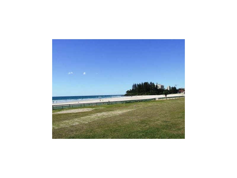 2/102 Chalk Street, Coolangatta QLD 4225