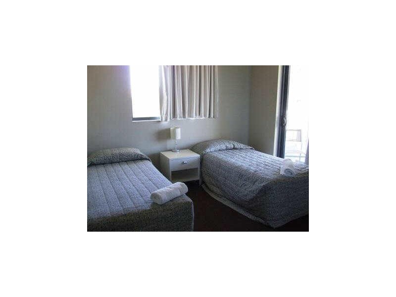 1088/1 Ocean Street, Burleigh Heads QLD 4220