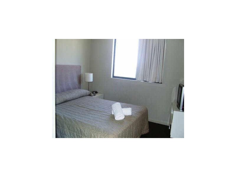 1088/1 Ocean Street, Burleigh Heads QLD 4220