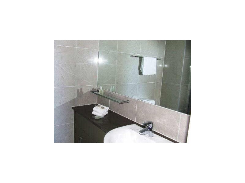 1088/1 Ocean Street, Burleigh Heads QLD 4220