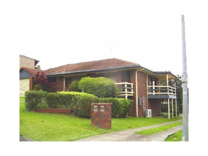 1/8 Mariners Court, Banora Point NSW 2486