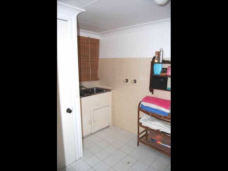 2/56 Stapylton Street, Coolangatta QLD 4225