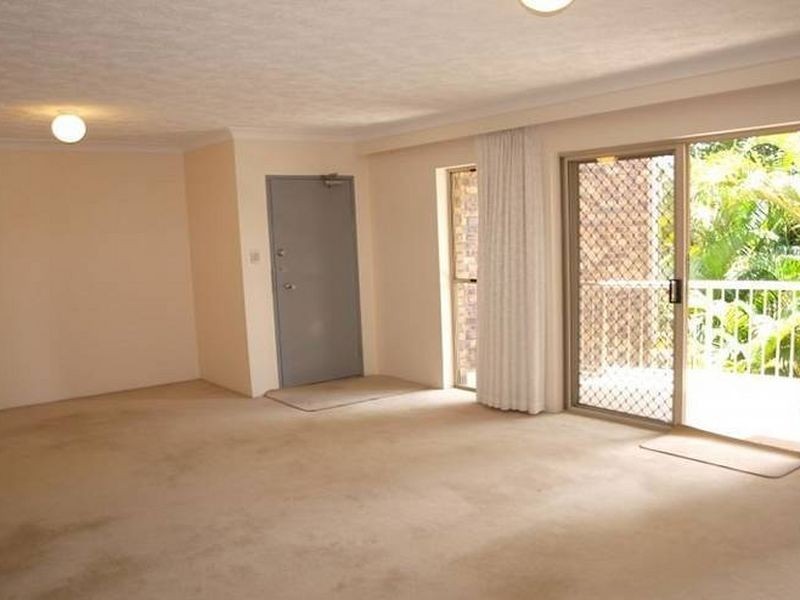 16/9 Ocean St, Coolangatta QLD 4225