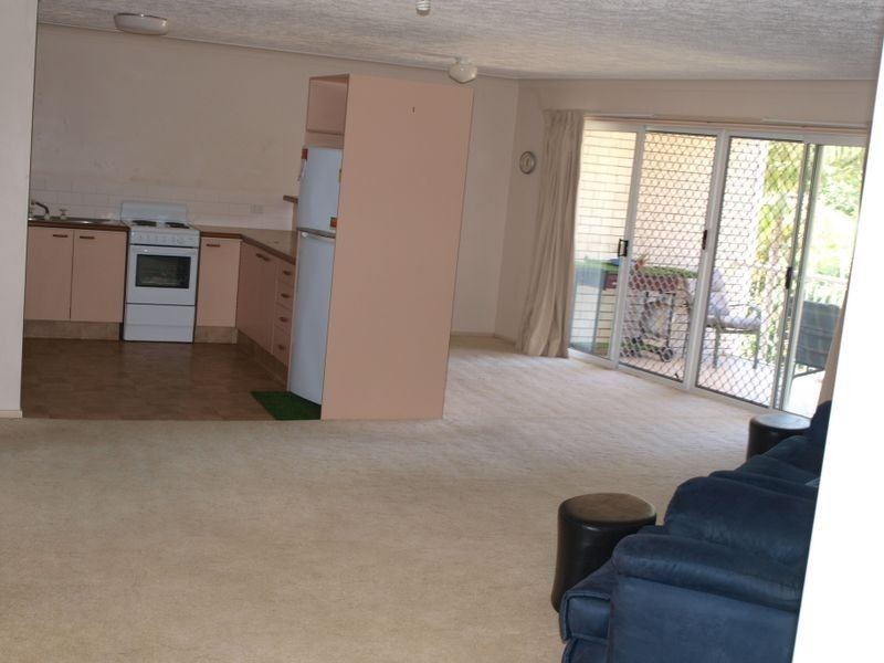 17/54 Dutton, Coolangatta QLD 4225