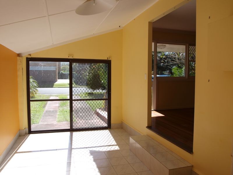 44 Bolton Street, Coolangatta QLD 4225